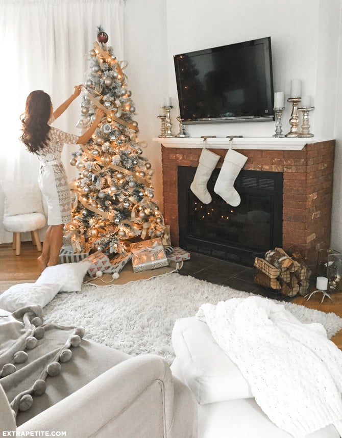 holiday home gold silver white christmas tree decor