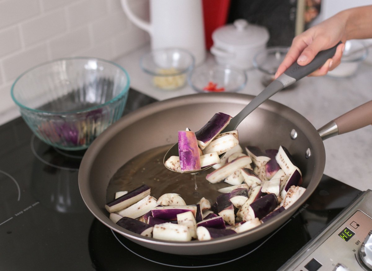pan steaming healthy way to cook asian eggplant