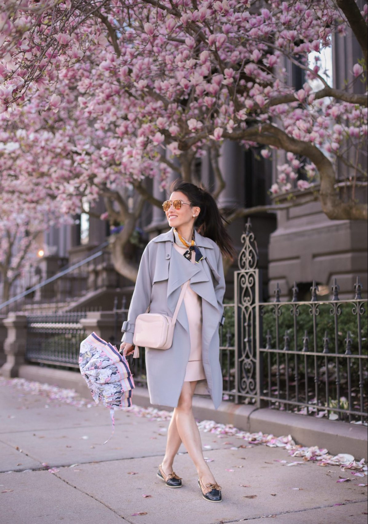 rainy day shoes sperry boat shoes women spring outfit