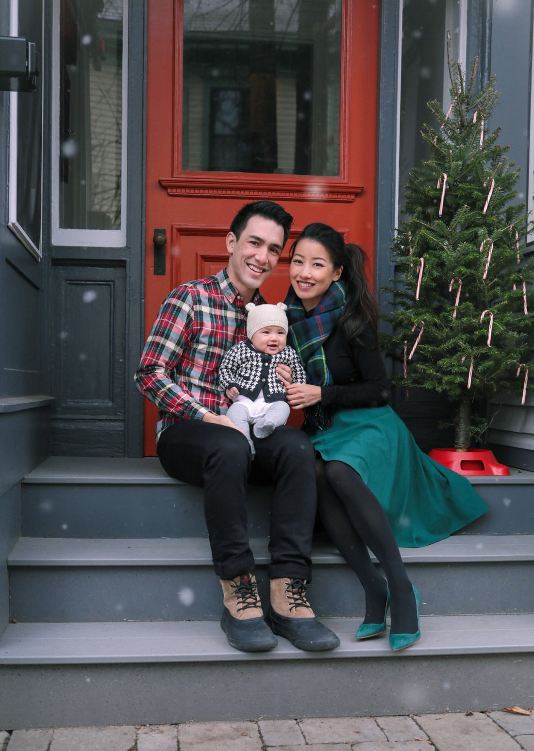 christmas card photos family outfit ideas