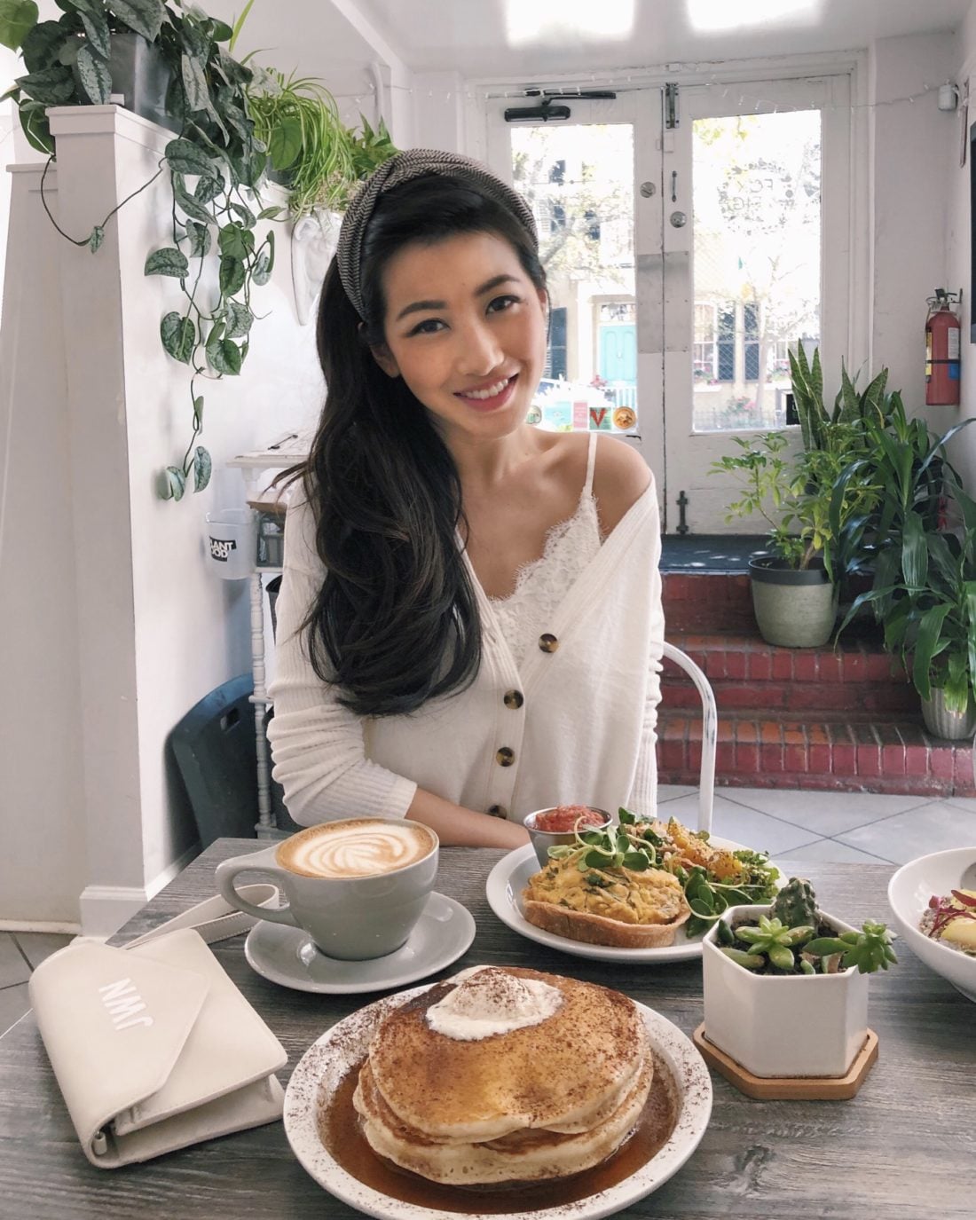 where to eat in savannah best restaurants vegan brunch cafe