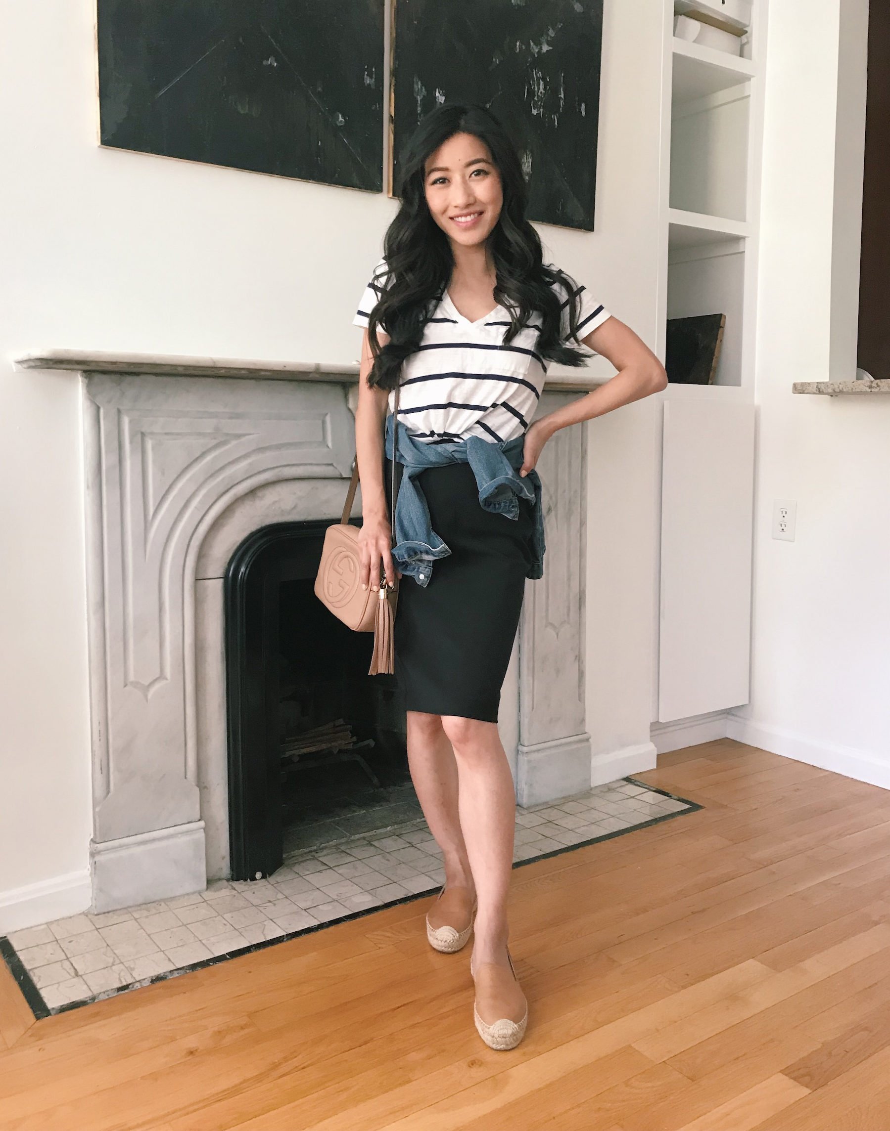 casual summer mom outfit extra petite