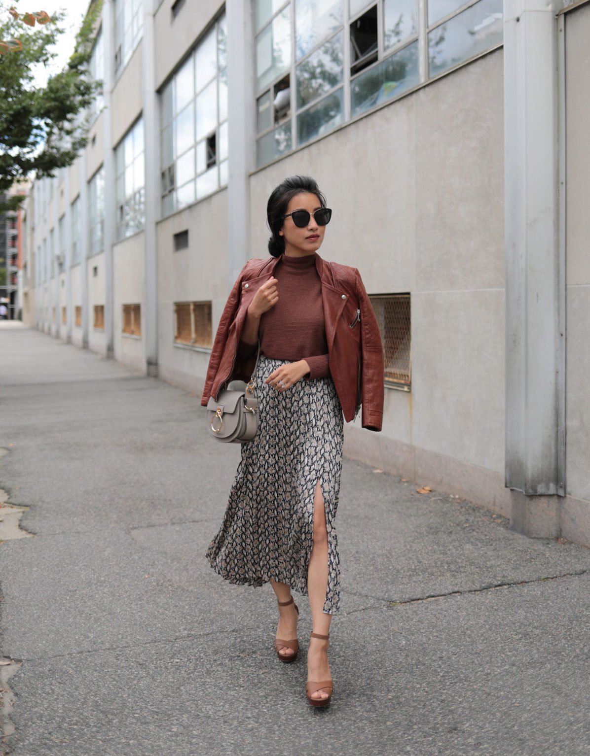 how to style a snake skin print pleated skirt