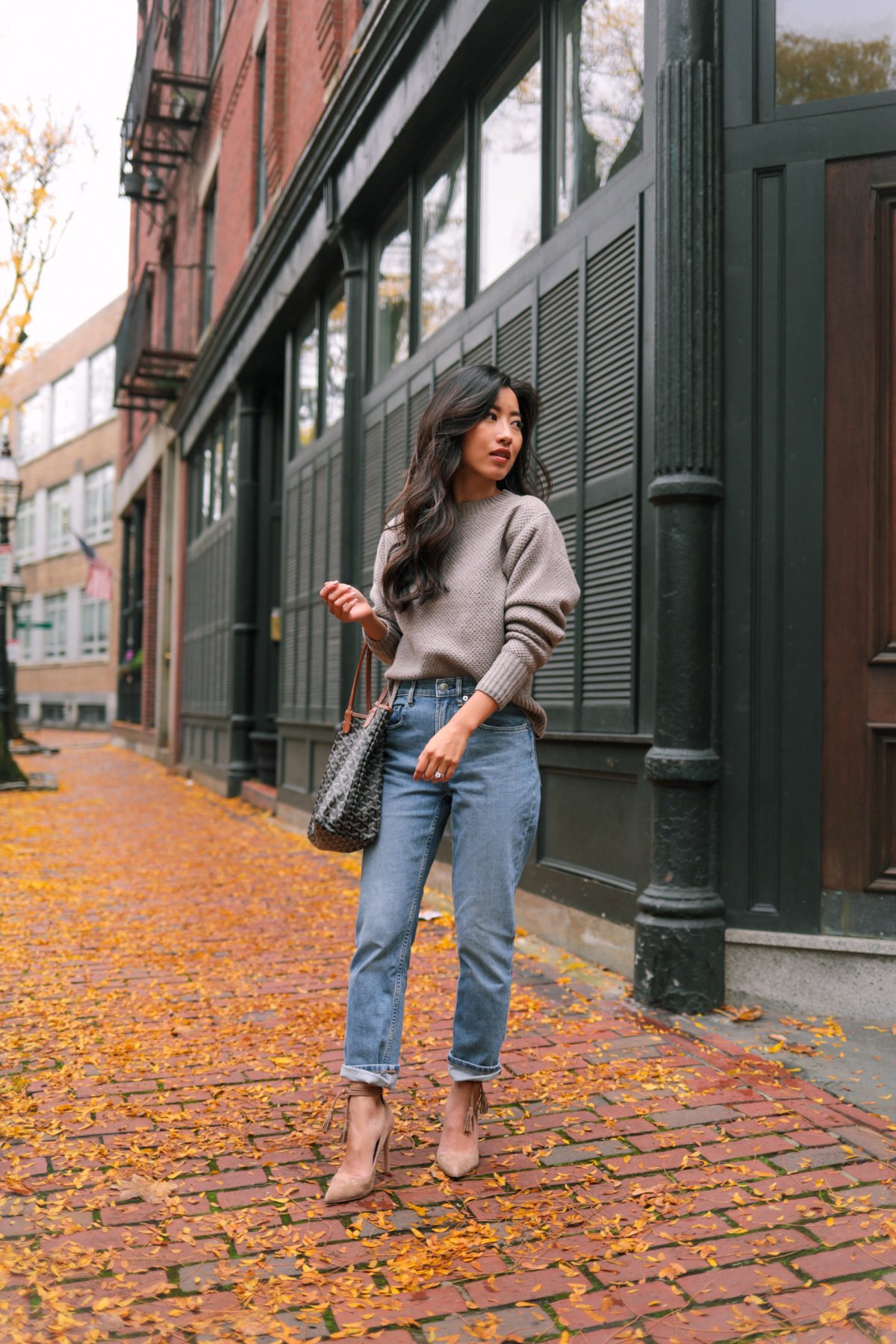 everlane cashmere sweater petite straight boyfriend jeans