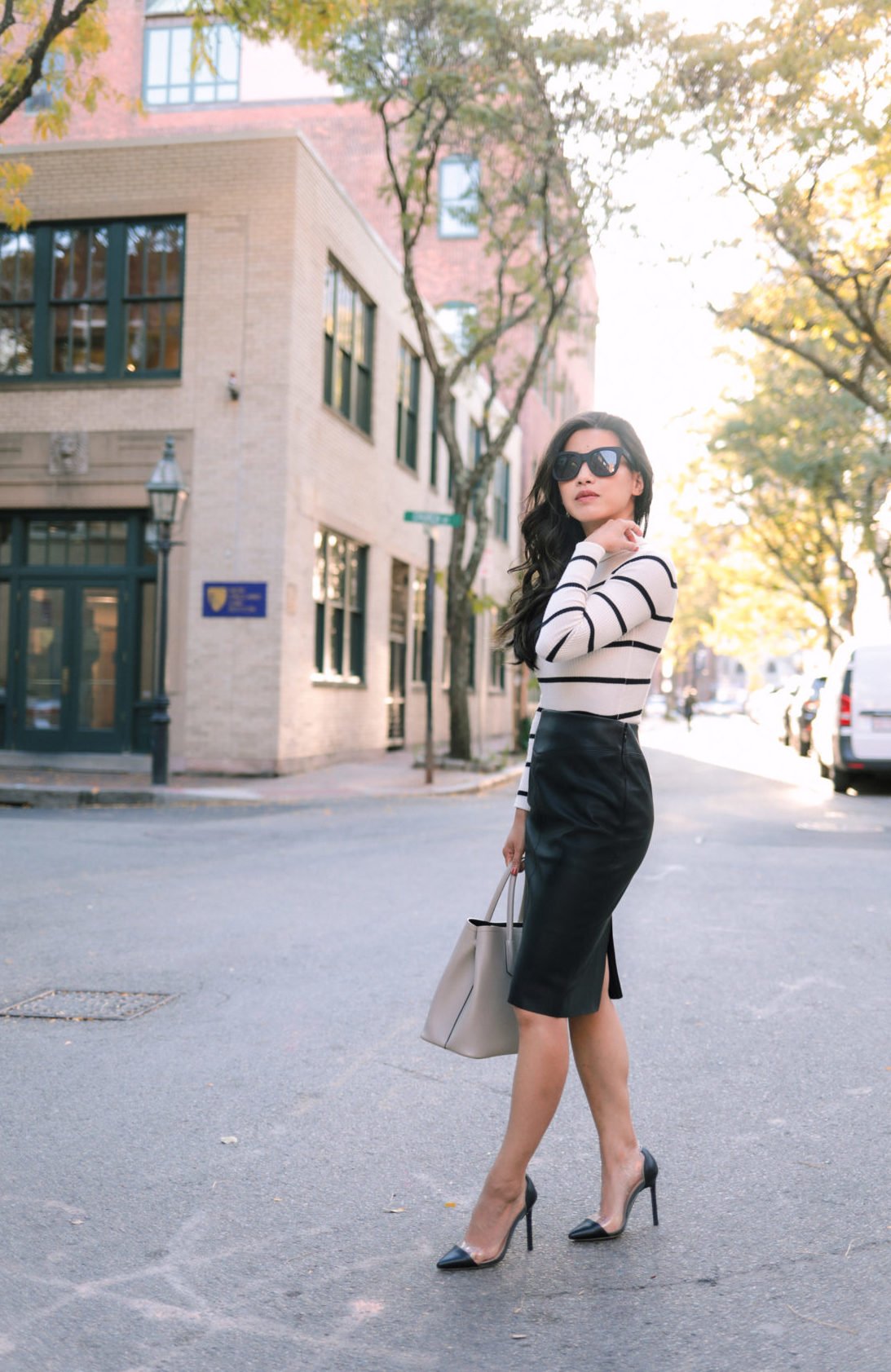 petite faux leather pencil skirt outfit