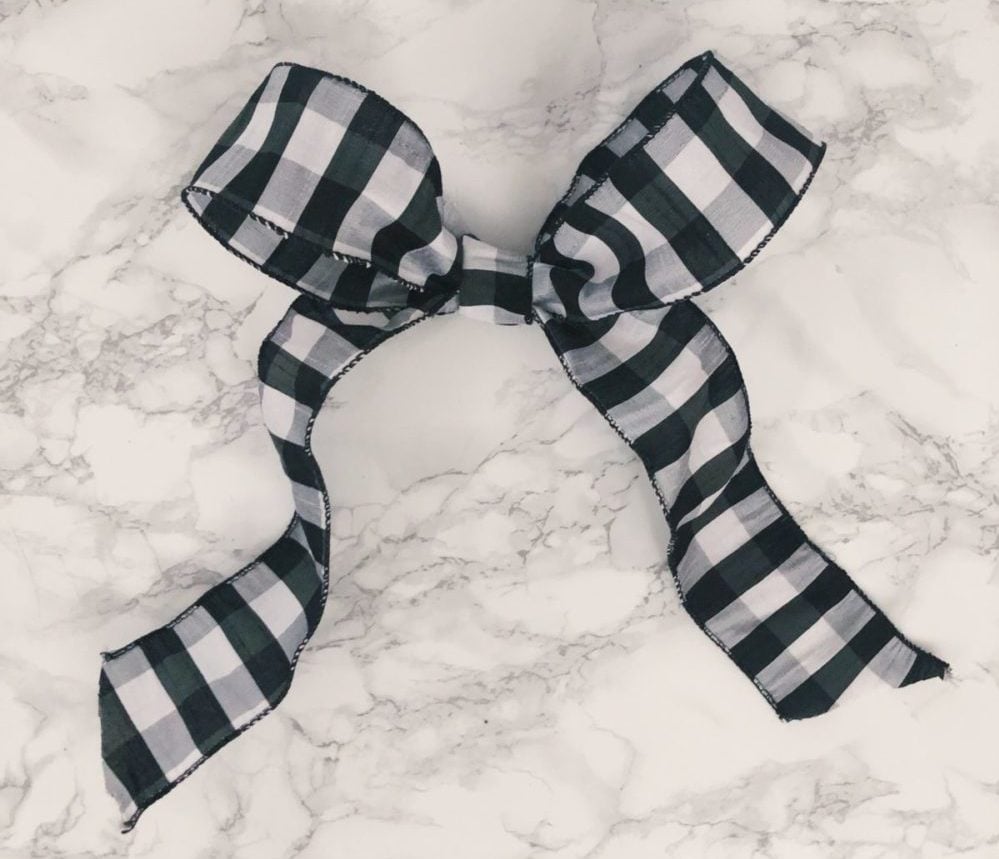 diy christmas decor // holiday bow