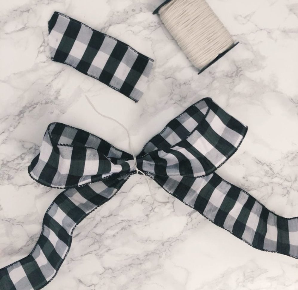 holiday bow easy diy tutorial