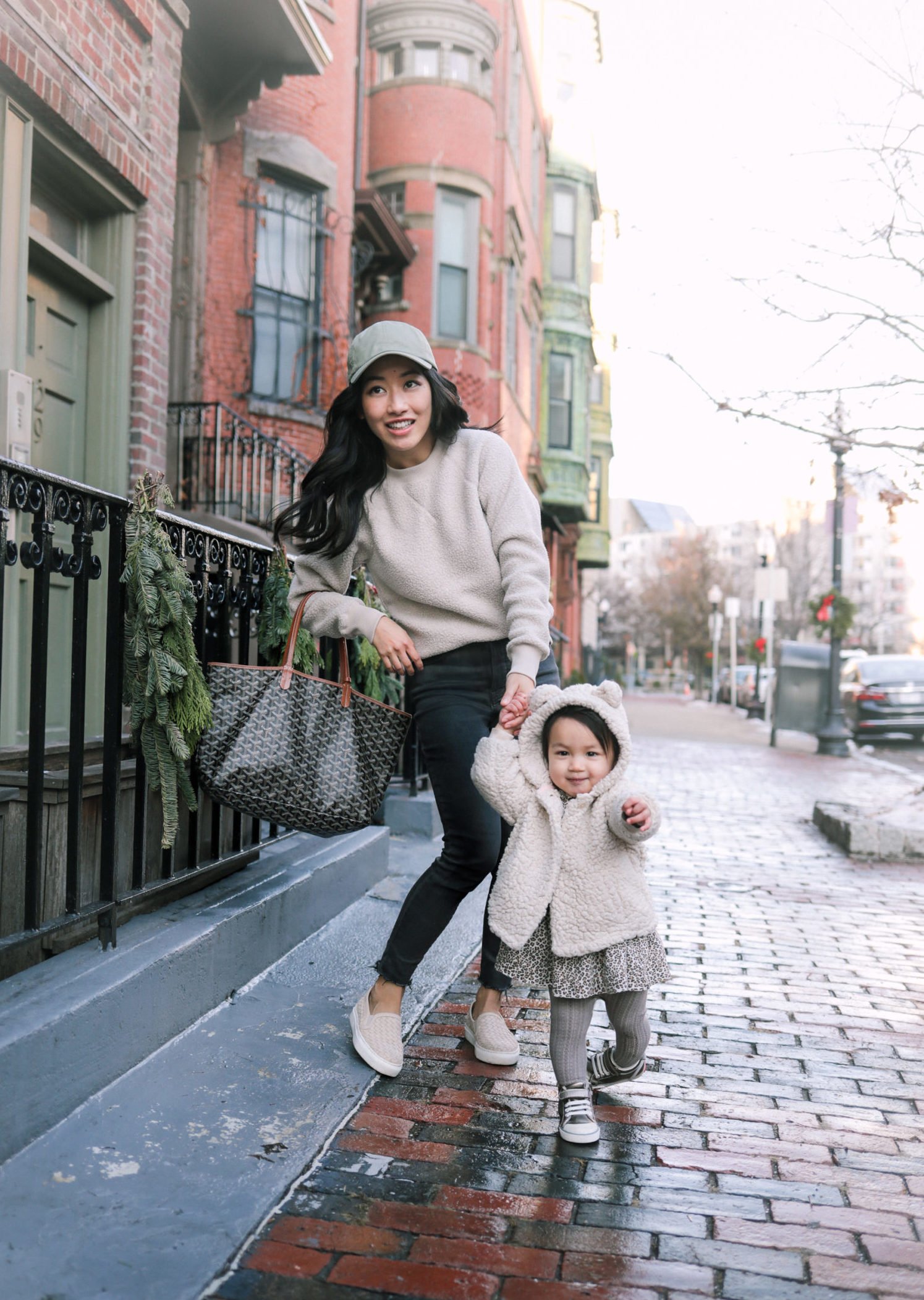 everlane petite casual travel outfit with toddler