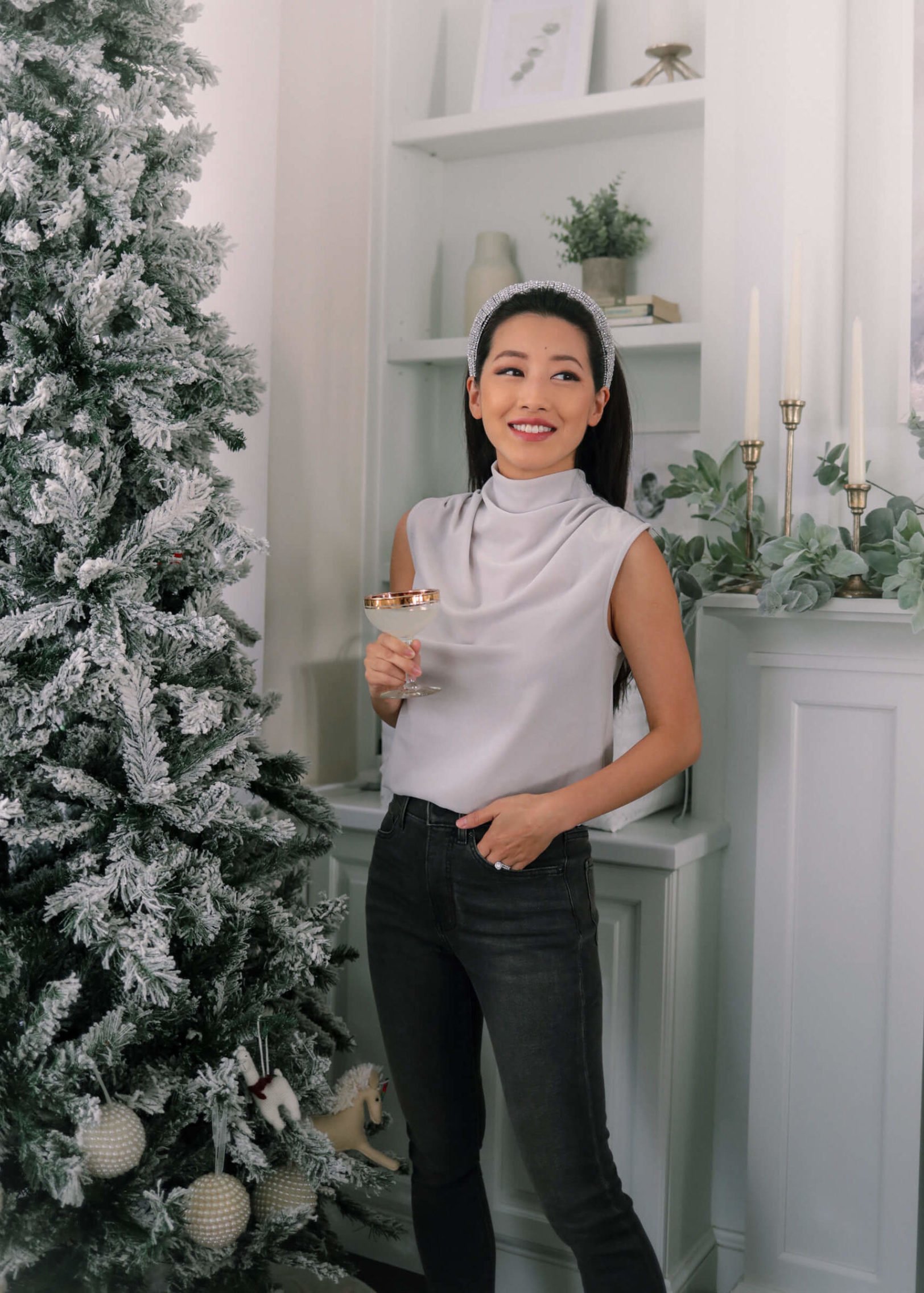 casual new year holiday outfits with jeans