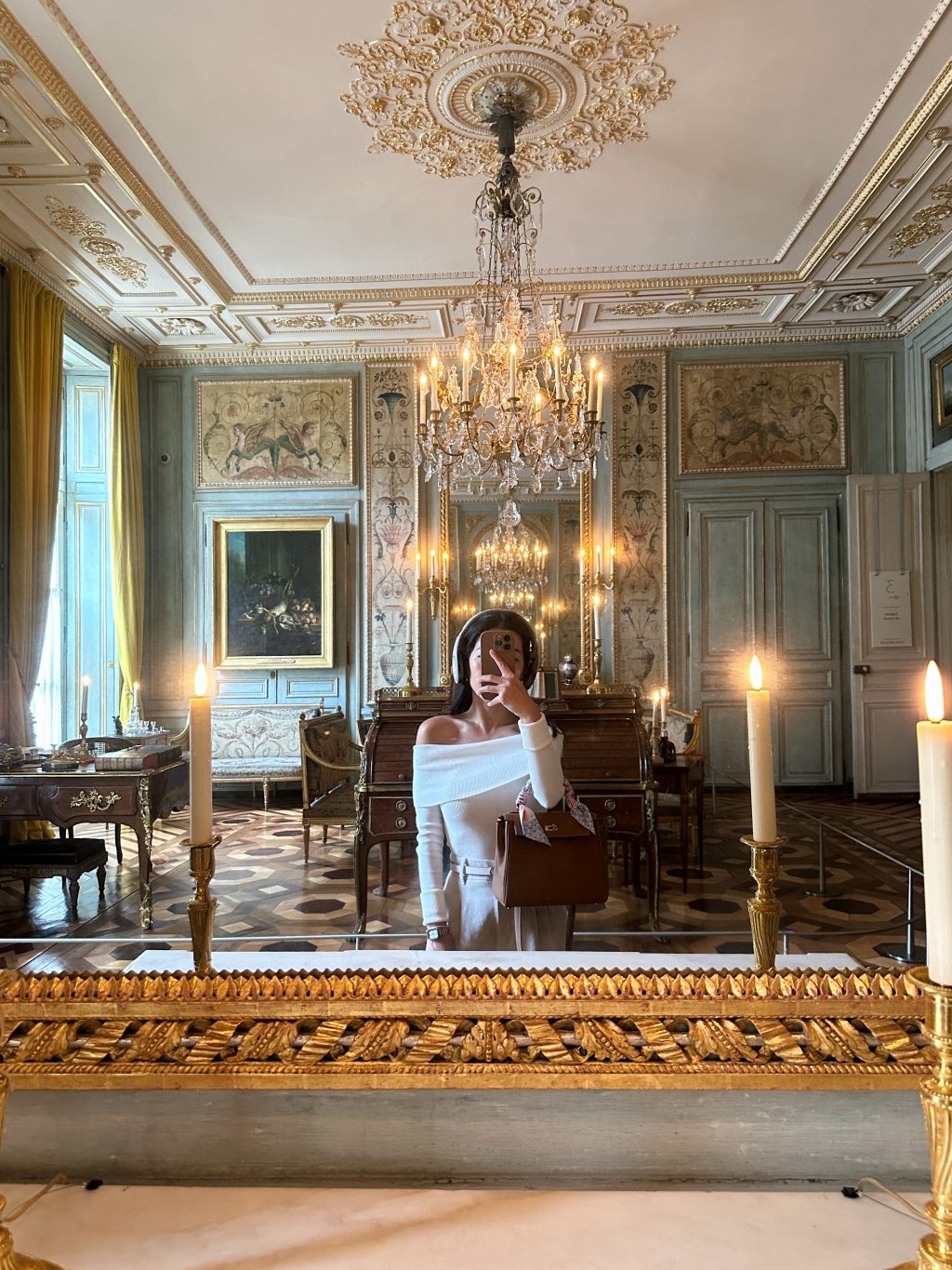 Hotel de la marine audio tour aritzia sweater crop effortless pants