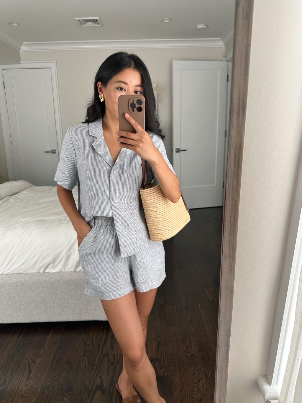 quince linen shorts set sezane justine bag